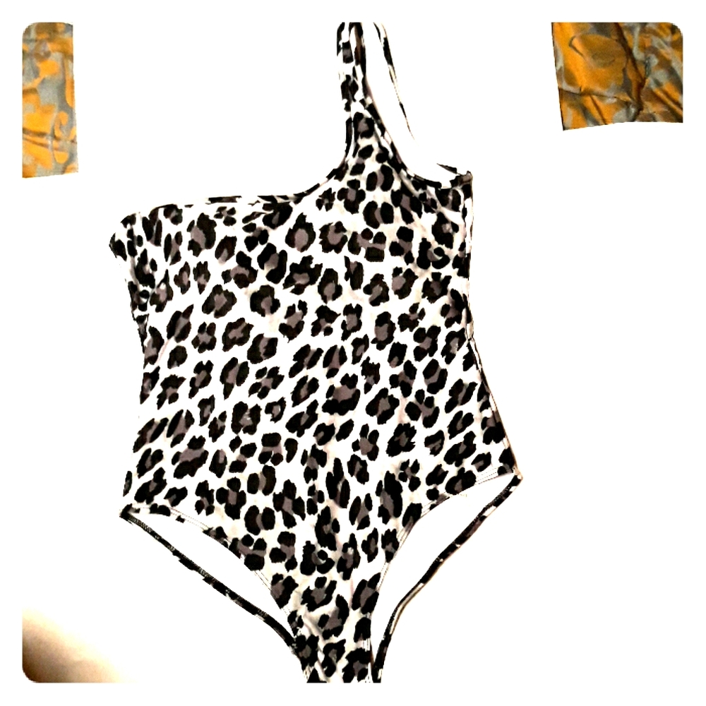 Animal print one shoulder one pc bathing suit